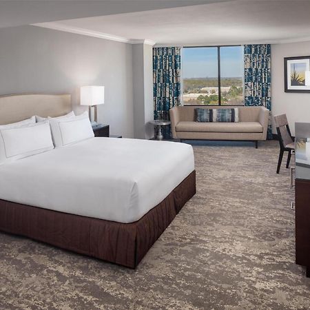 Отель Hilton Арлингтон Экстерьер фото